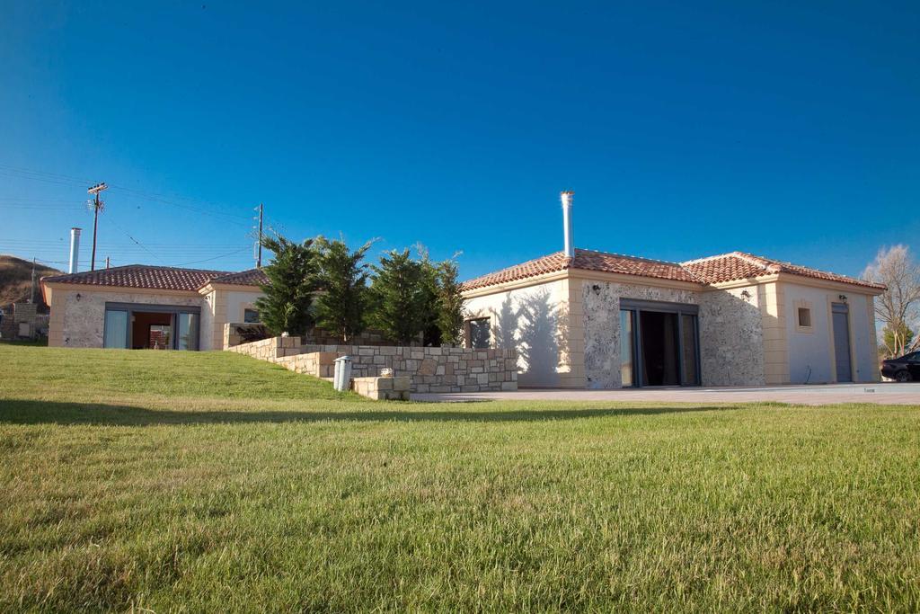 Ameadros Resort Mantzavinata Экстерьер фото