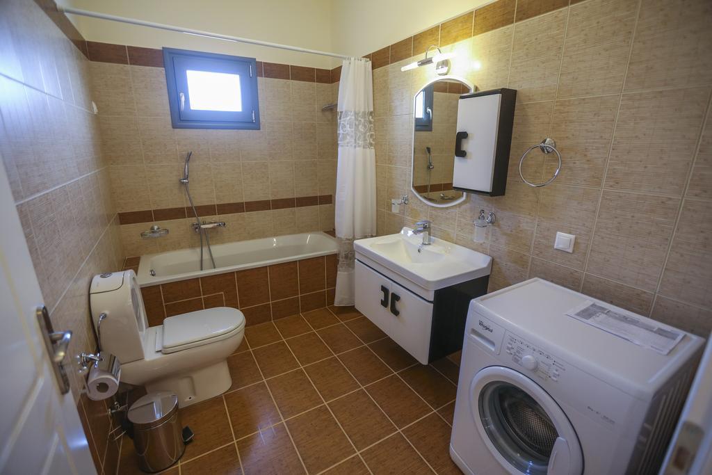 Ameadros Resort Mantzavinata Экстерьер фото