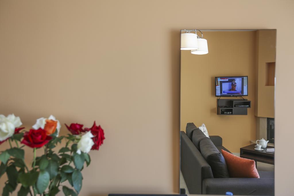 Ameadros Resort Mantzavinata Экстерьер фото