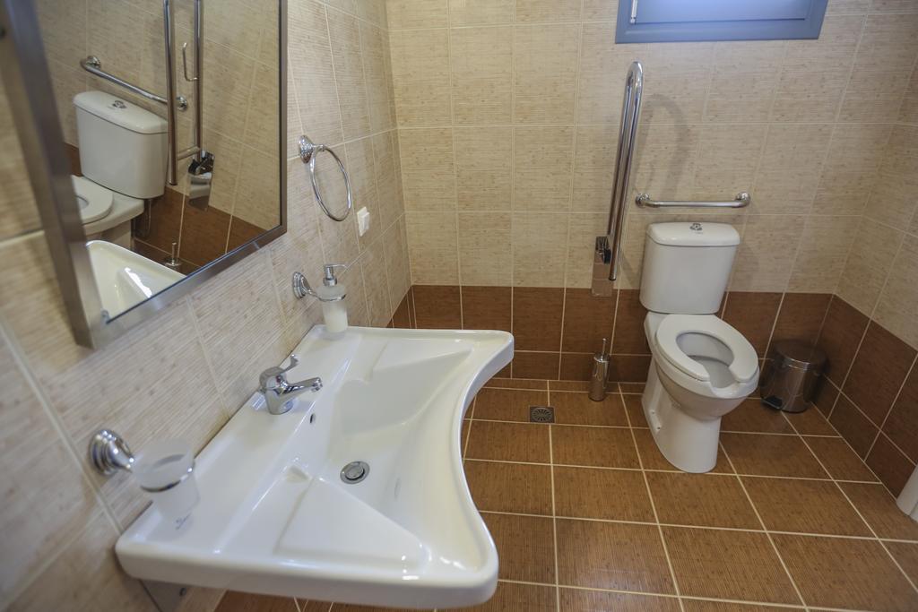 Ameadros Resort Mantzavinata Экстерьер фото